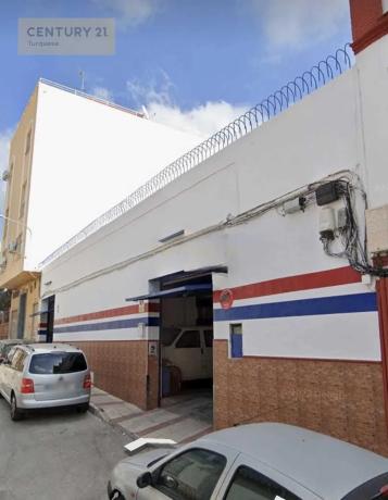 Terreno en calle Balbina Valverde