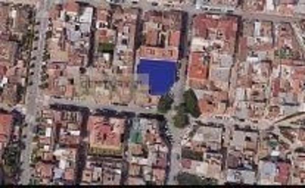 Terreno en calle Balbina Valverde