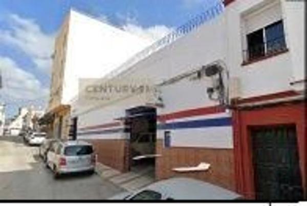 Terreno en calle Balbina Valverde