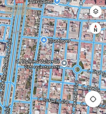 Terreno en calle Balbina Valverde