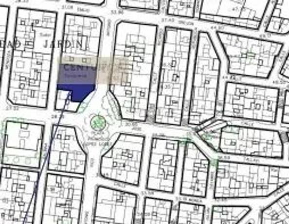 Terreno en calle Balbina Valverde