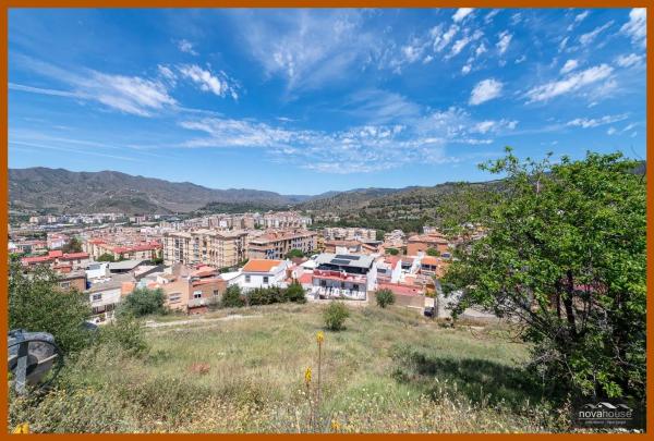 Terreno en calle el Oboe