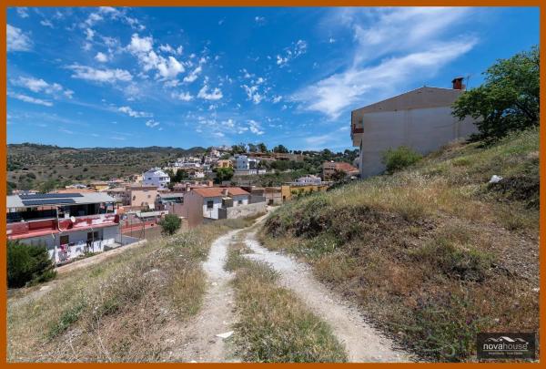 Terreno en calle el Oboe