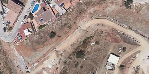 Terreno en calle Poeta Gloria Fuertes