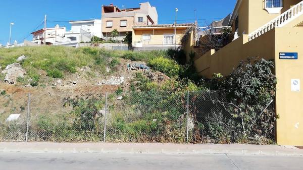 Terreno en calle Roncesvalles