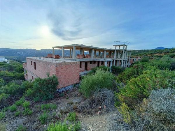 Terreno en calle Doña Julia