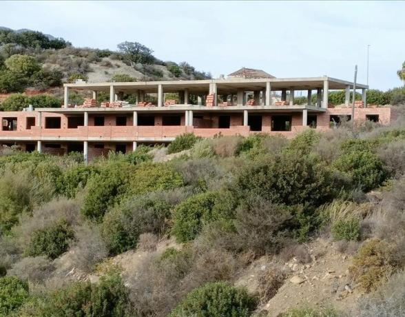 Terreno en calle Doña Julia