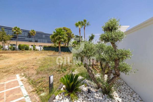 Terreno en calle Traíña