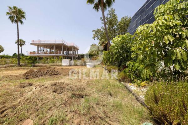 Terreno en calle Traíña