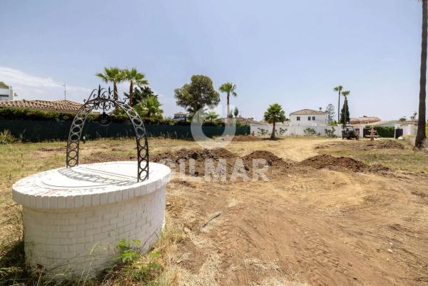 Terreno en calle Traíña