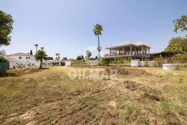 Terreno en calle Traíña