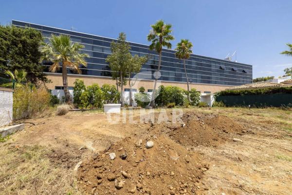 Terreno en calle Traíña