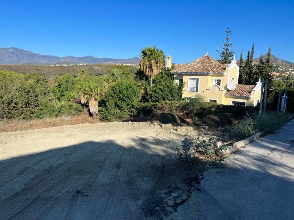 Terreno en calle Hortensia