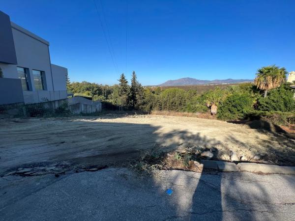 Terreno en calle Hortensia