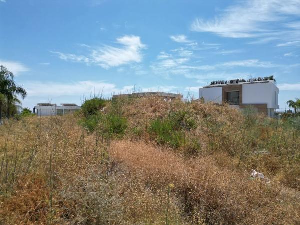 Terreno en Sup-e9 Norte Cancelada