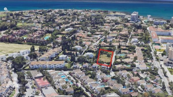 Terreno en calle de la Codorniz