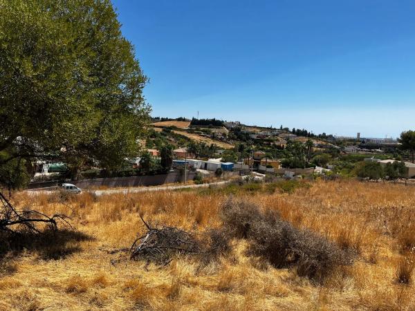 Terreno en calle Monterroso, km 1
