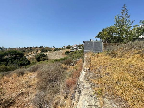 Terreno en calle del Pinsapo, 36