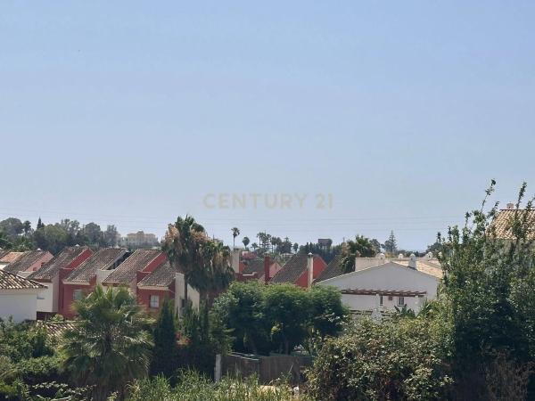 Terreno en calle los Almendros, 23