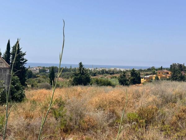 Terreno en calle los Almendros, 23