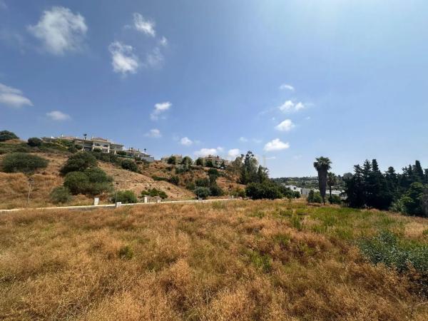 Terreno en calle los Almendros, 23