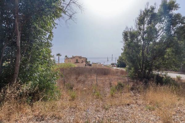 Terreno en San Luis de Sabinillas