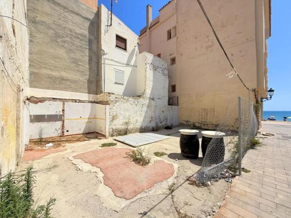 Terreno en calle Picasso