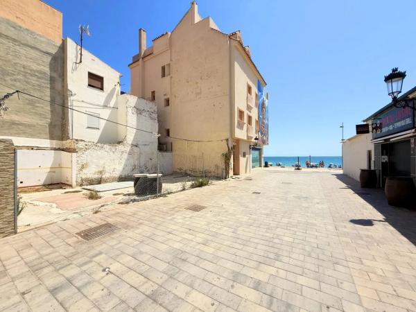 Terreno en calle Picasso