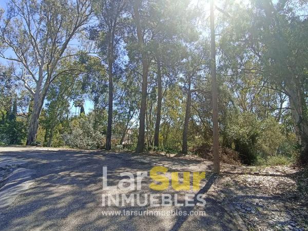 Terreno en calle Torcal, 30