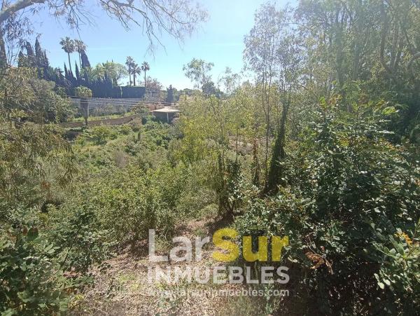 Terreno en calle Torcal, 30