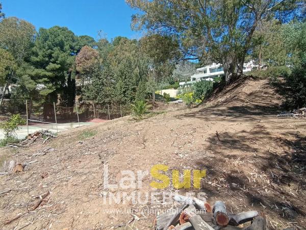 Terreno en calle Torcal, 30