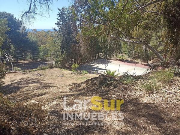 Terreno en calle Torcal, 30