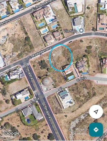 Terreno en calle Rododendro s/n