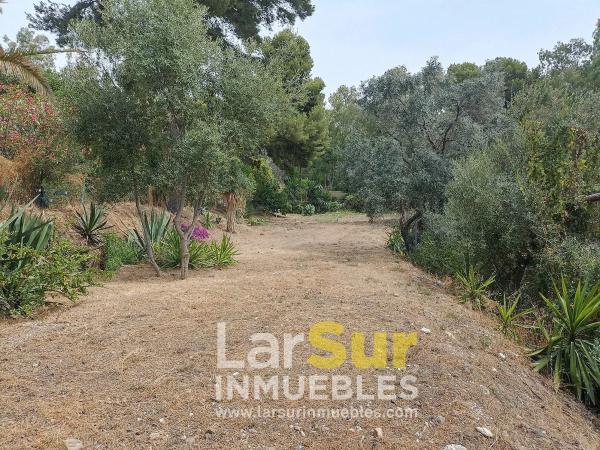 Terreno en calle Torcal, 7 b