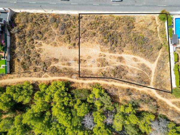 Terreno en avenida del Cantábrico