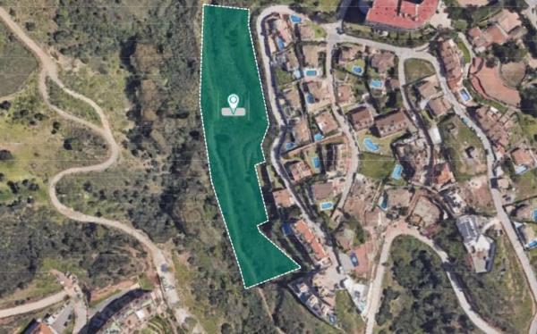 Terreno en calle Vencejo