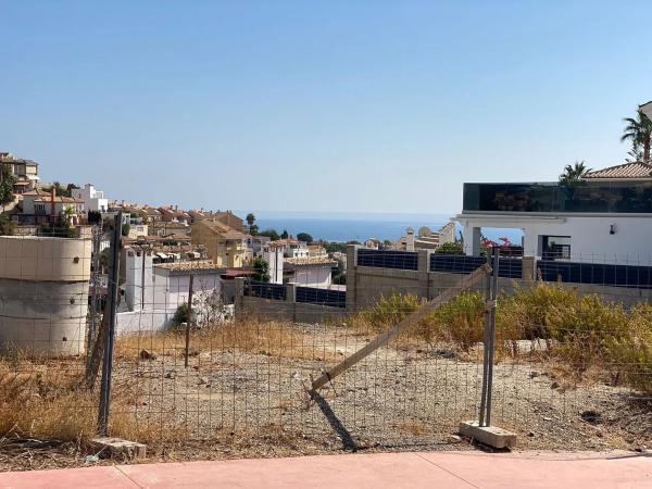 Terreno en calle Amapolas