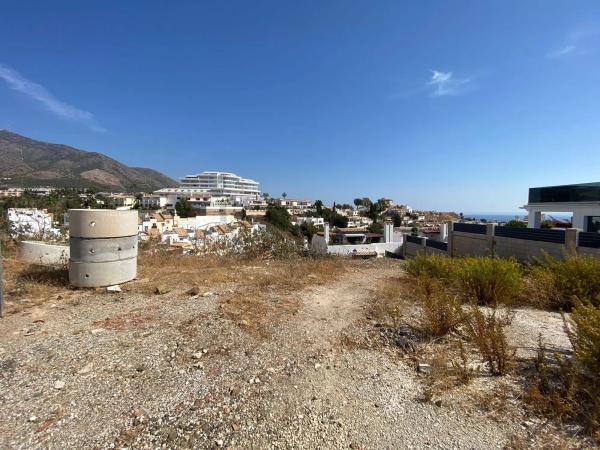 Terreno en calle Amapolas