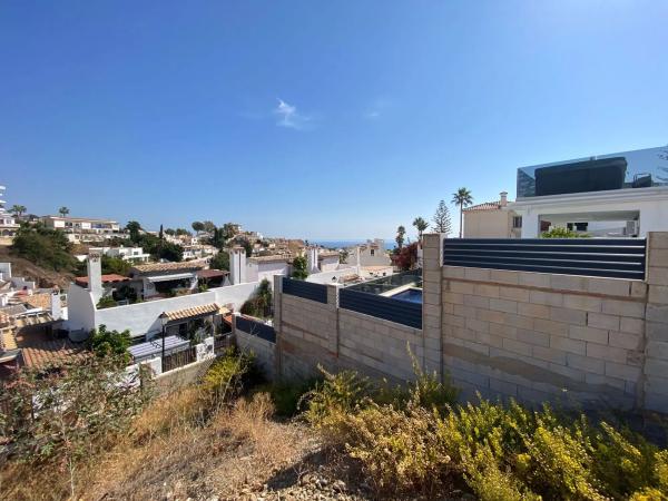 Terreno en calle Amapolas