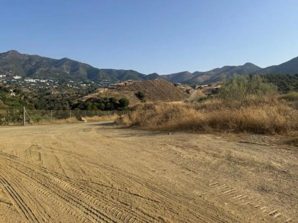 Terreno en camino de la Cantera