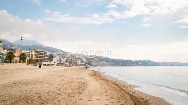 Terreno en calle Jilguero