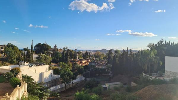 Terreno en calle las Acacias