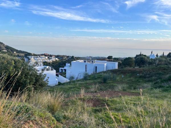 Terreno en calle Araucaria