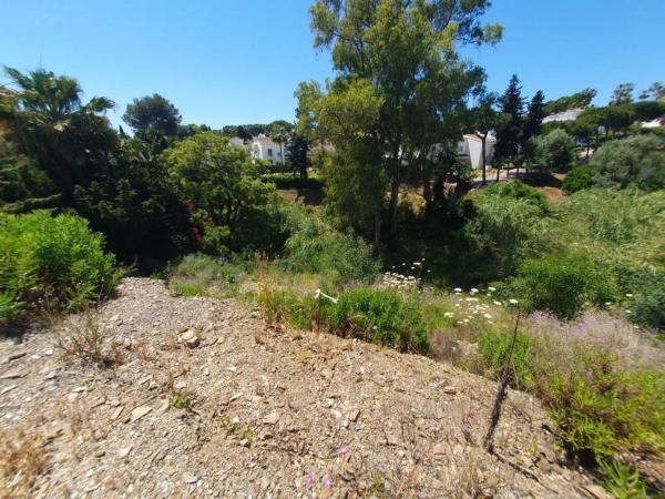 Terreno en avenida del Cortijo