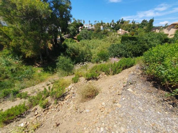 Terreno en Sitio de Calahonda