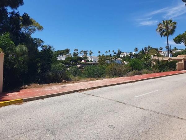 Terreno en Sitio de Calahonda