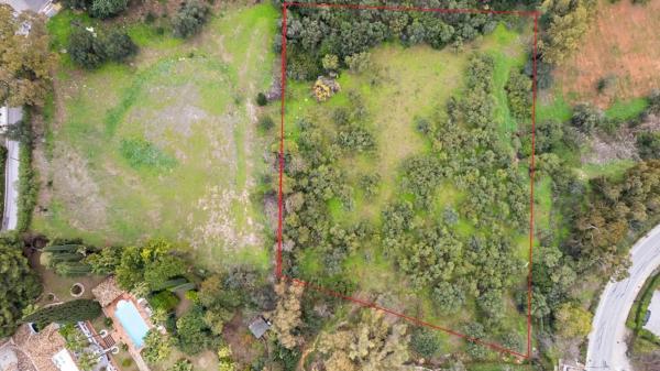 Terreno en calle Los Arqueros