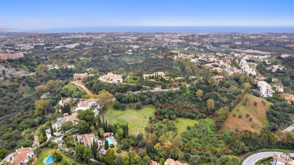 Terreno en calle Los Arqueros