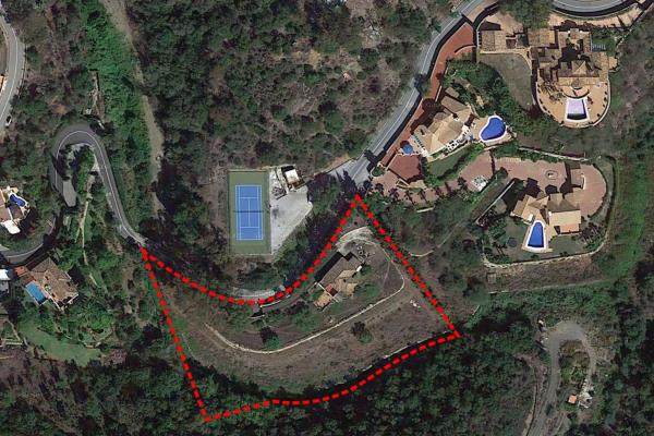 Terreno en avenida de Ronda, Puerto del Almendro