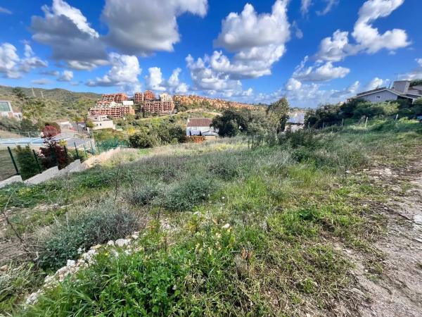 Terreno en calle Trebol